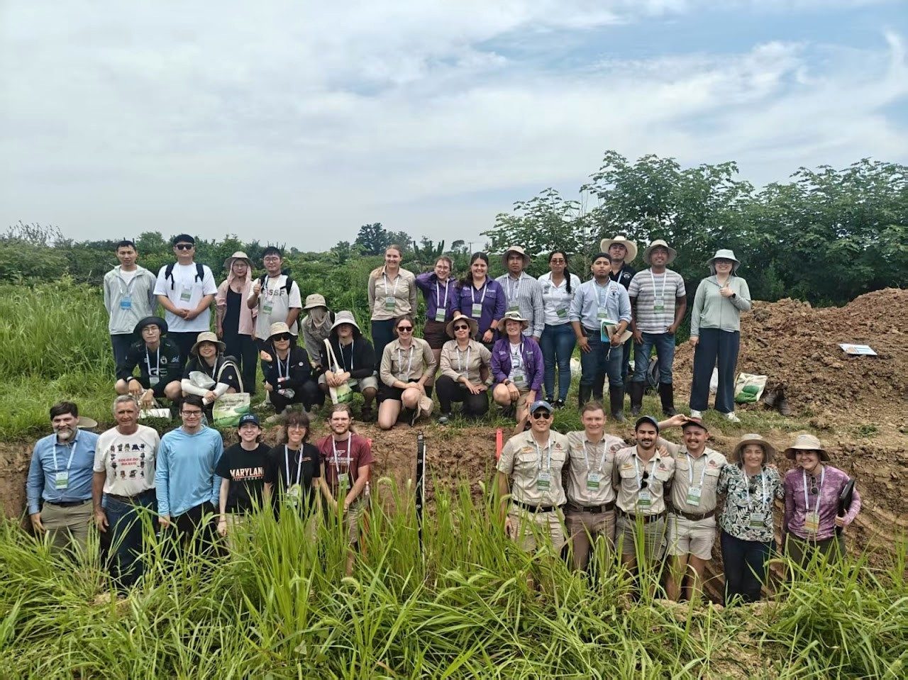 Field training near Nanjing and Jurong, 5th International Soil Judging Contest (1/21)