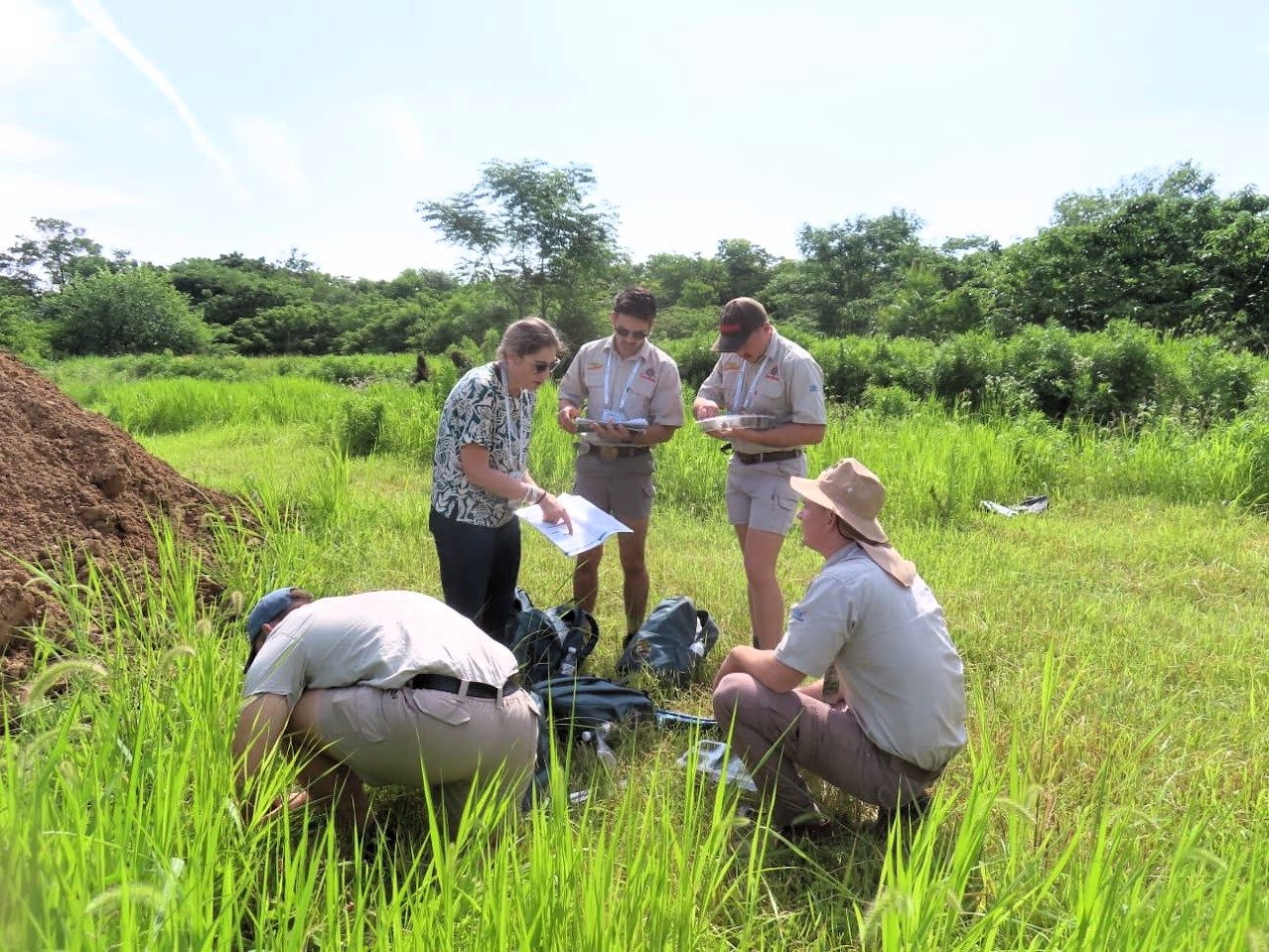 Field training near Nanjing and Jurong, 5th International Soil Judging Contest (4/21)