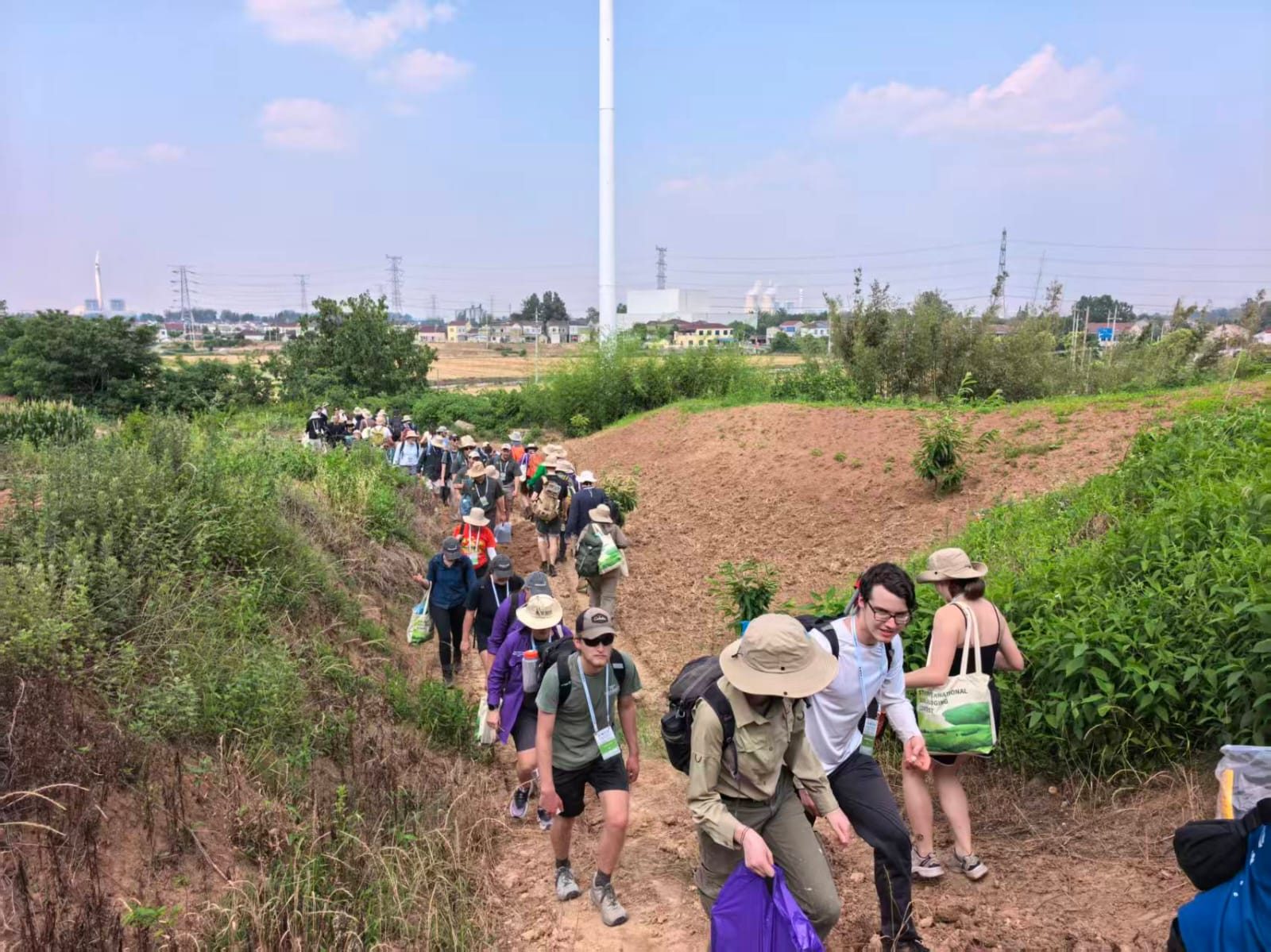 Field training near Nanjing and Jurong, 5th International Soil Judging Contest (6/21)
