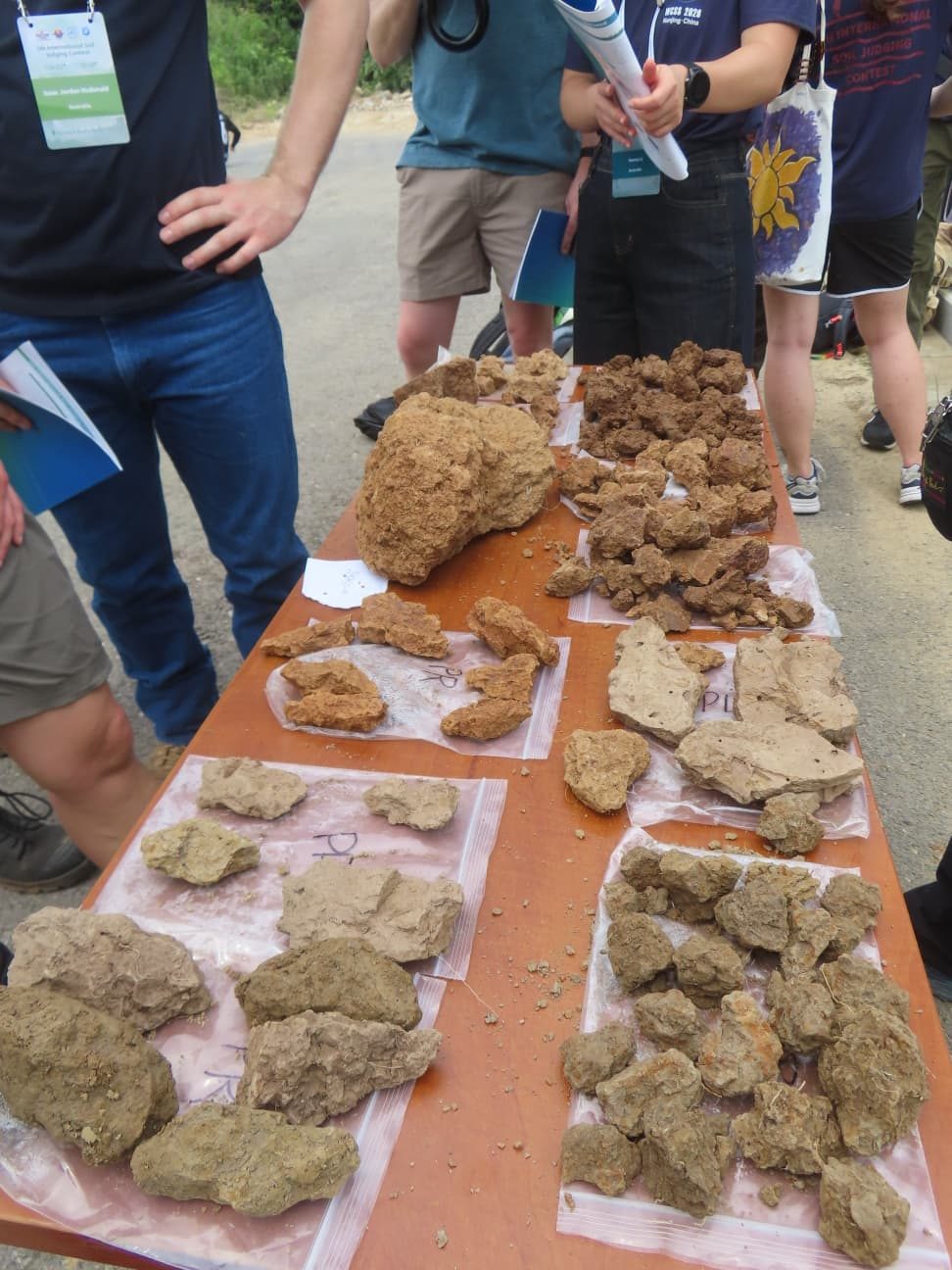 Field training near Nanjing and Jurong, 5th International Soil Judging Contest (17/21)