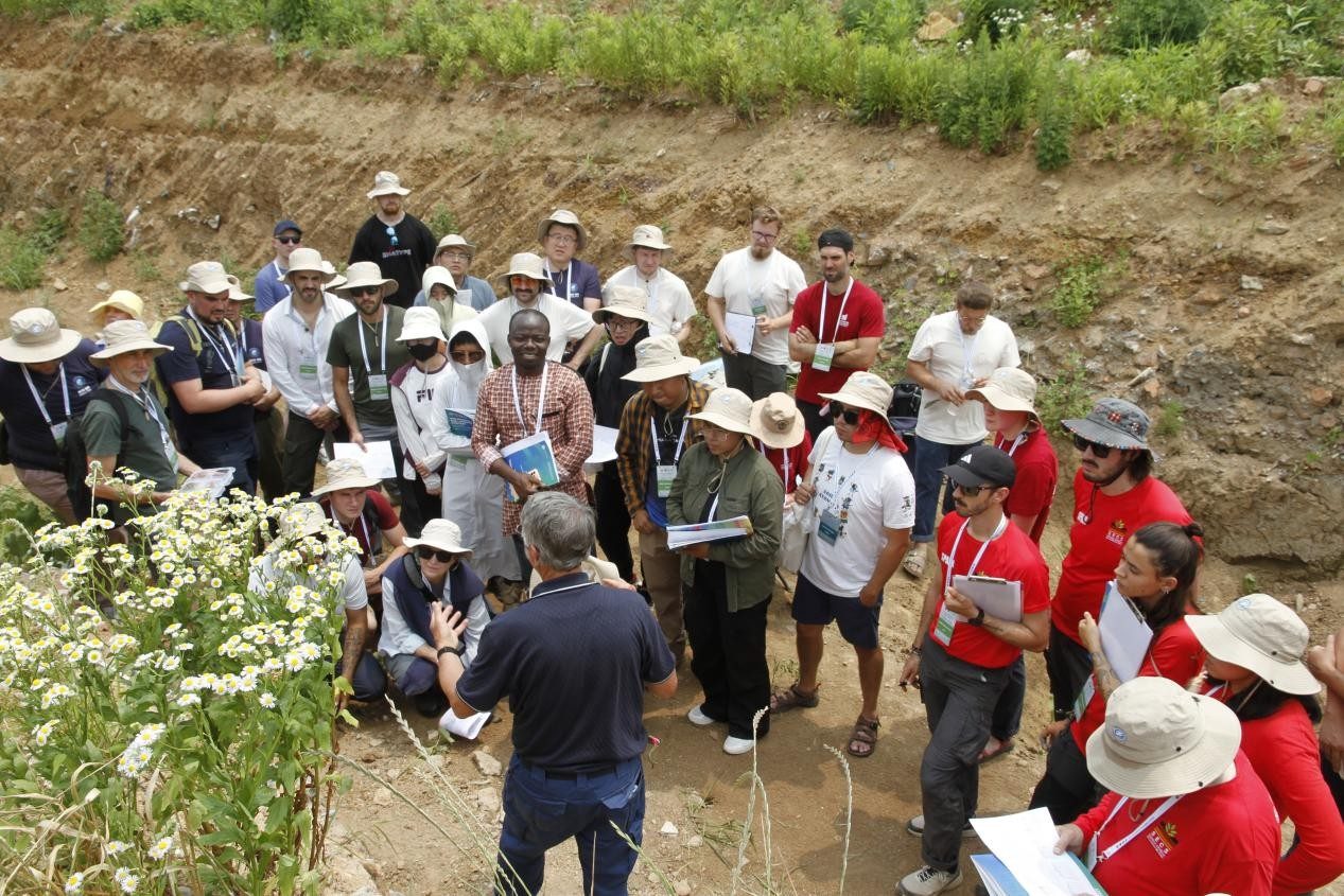 Field training near Nanjing and Jurong, 5th International Soil Judging Contest (20/21)