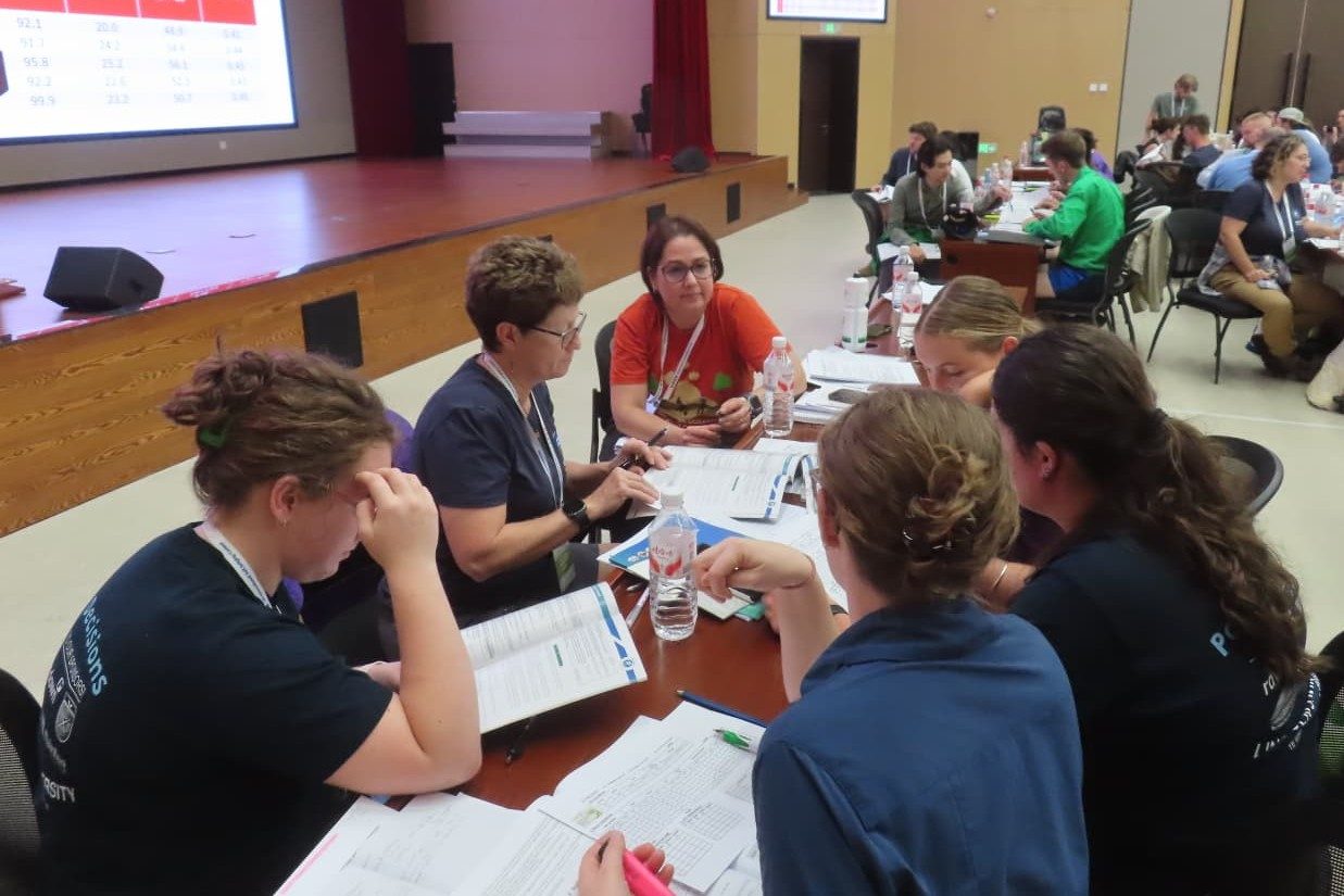 Classroom training at the 5th International Soil Judging Contest, Nanjing, China (2/9)
